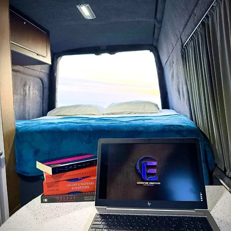 Κάμπινγκ Campervan Leoventure